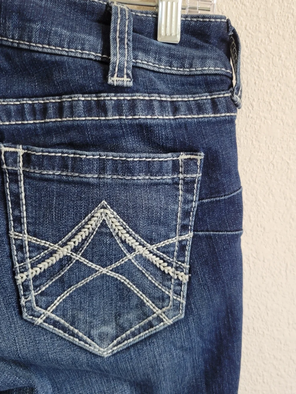 Ariat R.E.A.L. Denim Jeans Medium Wash Straight Leg Women’s 27R. Length 41" - Picture 4 of 8